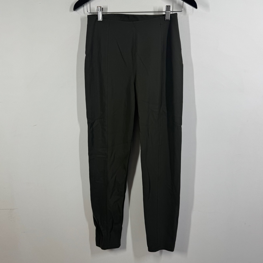 Lululemon Olive Green Here to There Tapered Pants Size 6 Athleisure Travel - Picture 3 of 10